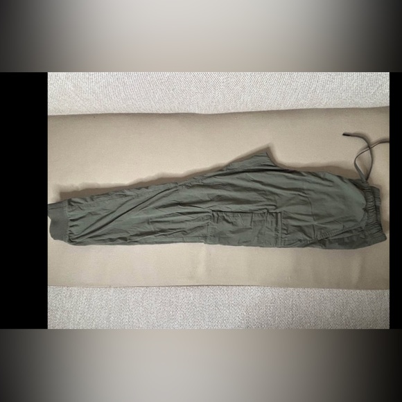 H&M Olive Cargo Pants - Picture 2 of 3